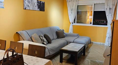 Foto 2 de Piso de alquiler en Calvo Sotelo, Melilla