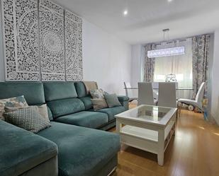 Sala d'estar de Dúplex en venda en Coslada amb Aire condicionat i Piscina