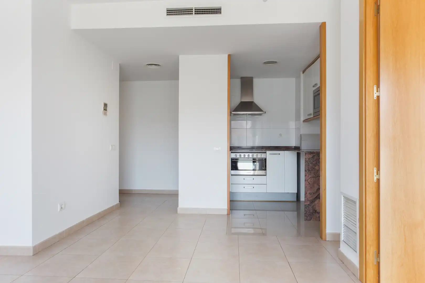 Piso con ascensor en venta en Carrer Frederic Mompou 26, imagen 2