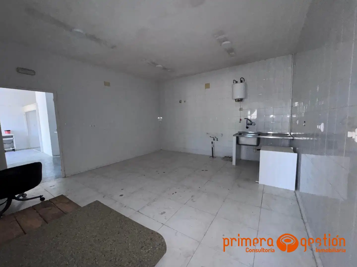 Cuina de Casa o xalet en venda en Carmona