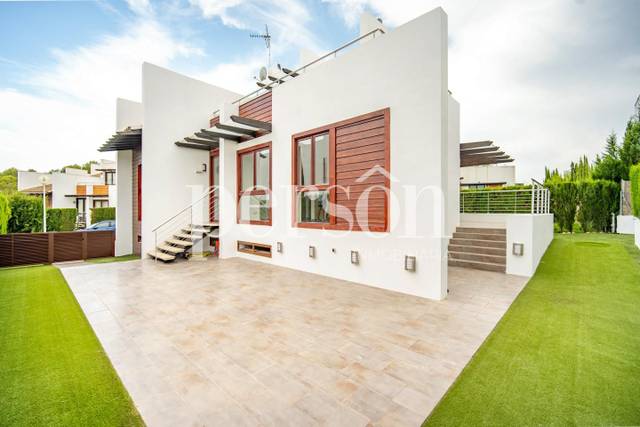 Casa-chalet en Alquiler en 22 en El Bosque