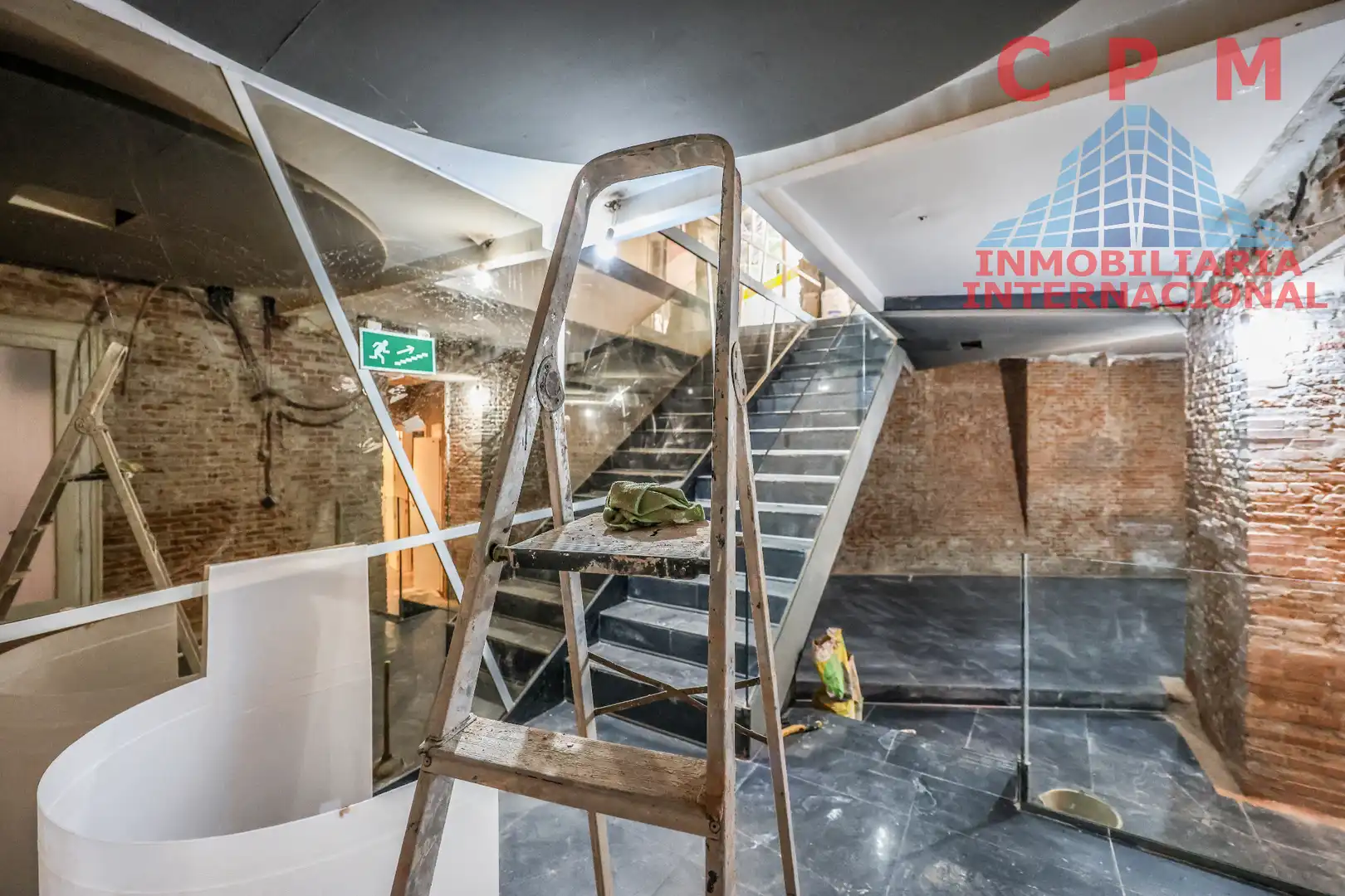 Local de lloguer en Madrid amb Aire condicionat, Calefacció i Parquet