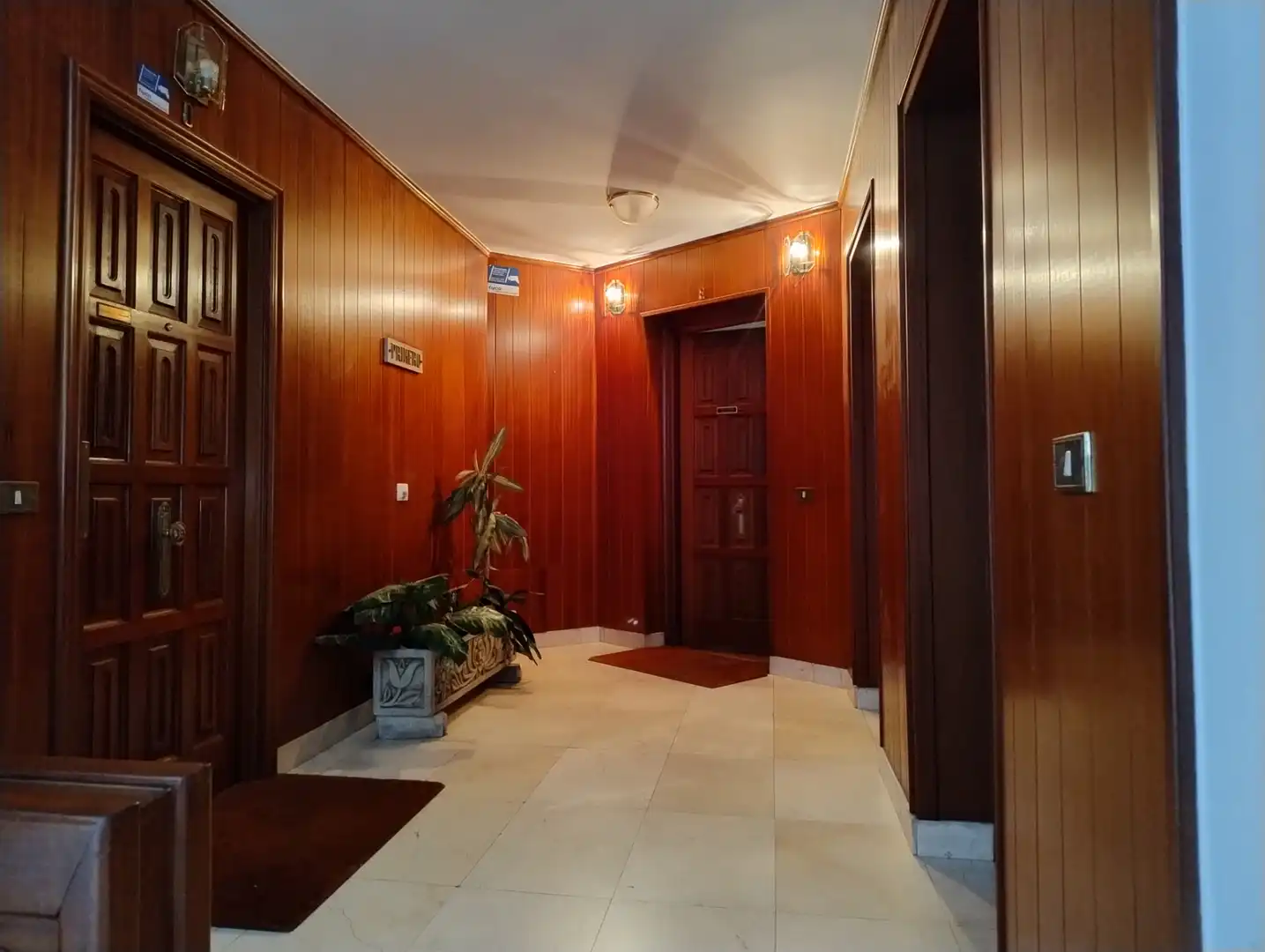 Piso en venta en Lugo con Calefacción, Amueblado y Balcón