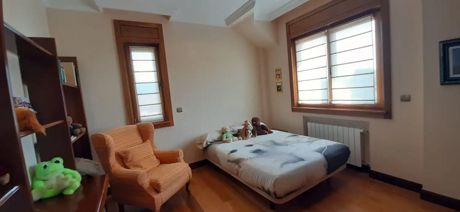 Dormitori de Casa o xalet en venda en Argoños  amb Calefacció