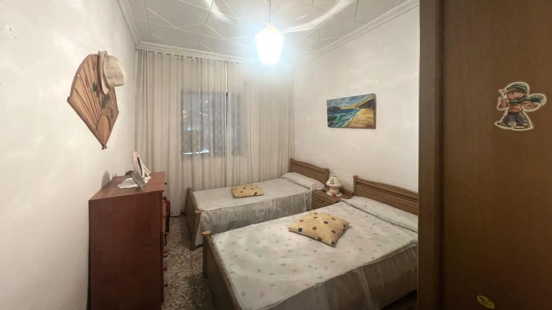 Habitación de Casa adosada en venta en Fuenterrobles con Terraza y Amueblado