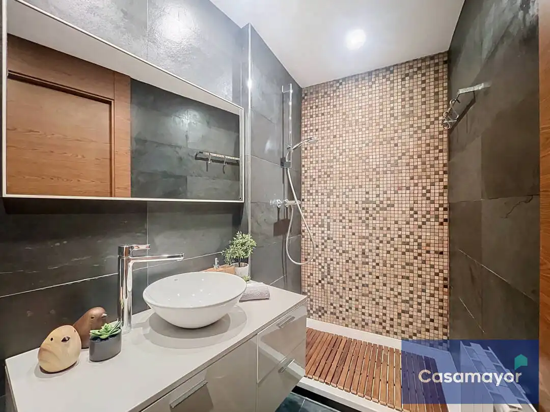 Baño de Piso en venta en Alicante / Alacant con Aire acondicionado, Calefacción y Trastero