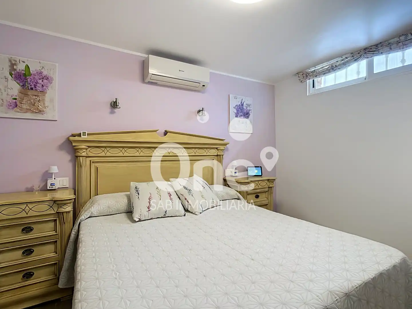 Dormitori de Casa adosada en venda en La Pobla de Vallbona amb Aire condicionat, Jardí privat i Terrassa
