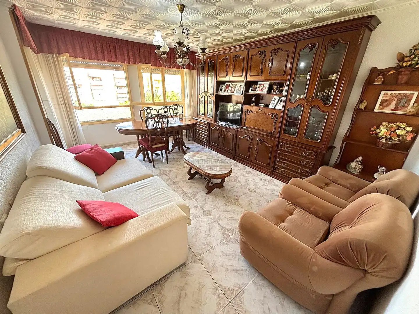 Living room of Flat for sale in Elche / Elx  with Furnished, Oven and Balcony
