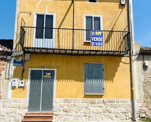 Vista exterior de Casa o xalet en venda en Cuéllar amb Moblat i Balcó