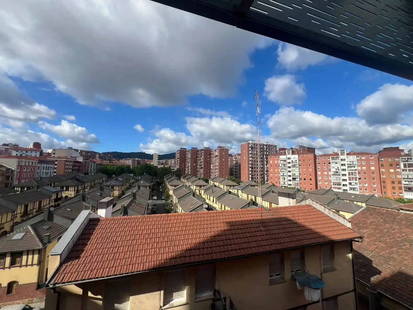 Vista exterior de Piso en venta en Bilbao  con Calefacción y Balcón
