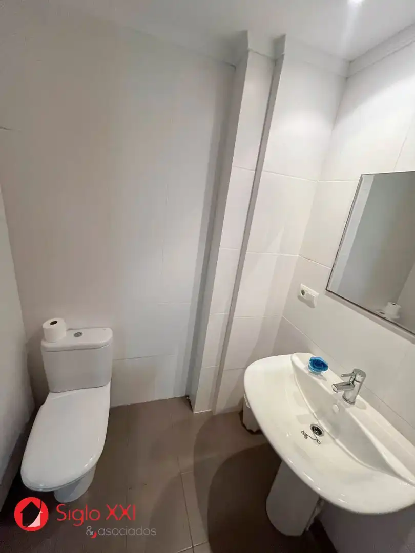 Badezimmer von Einfamilien-Reihenhaus zum Verkauf in Almazora / Almassora mit Klimaanlage, Heizung und Terrasse