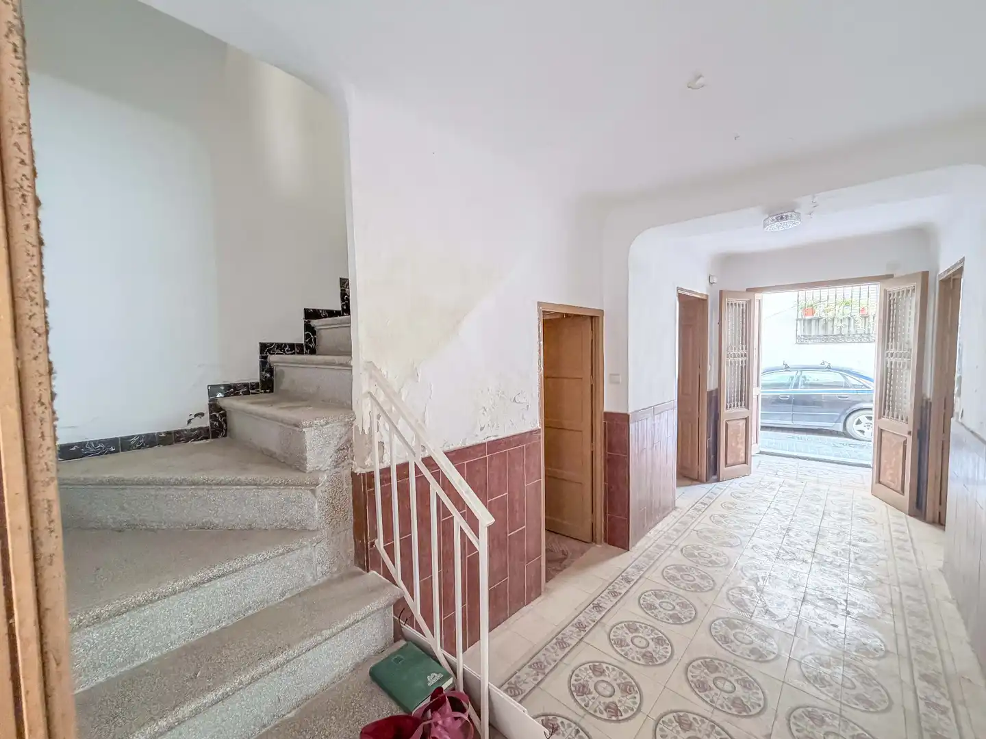 Country house zum Verkauf in Loja mit Balkon