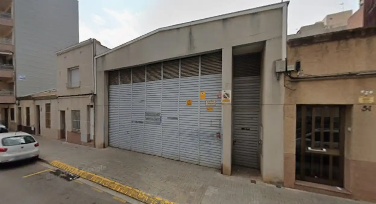 Vista exterior de Nau industrial en venda en Terrassa