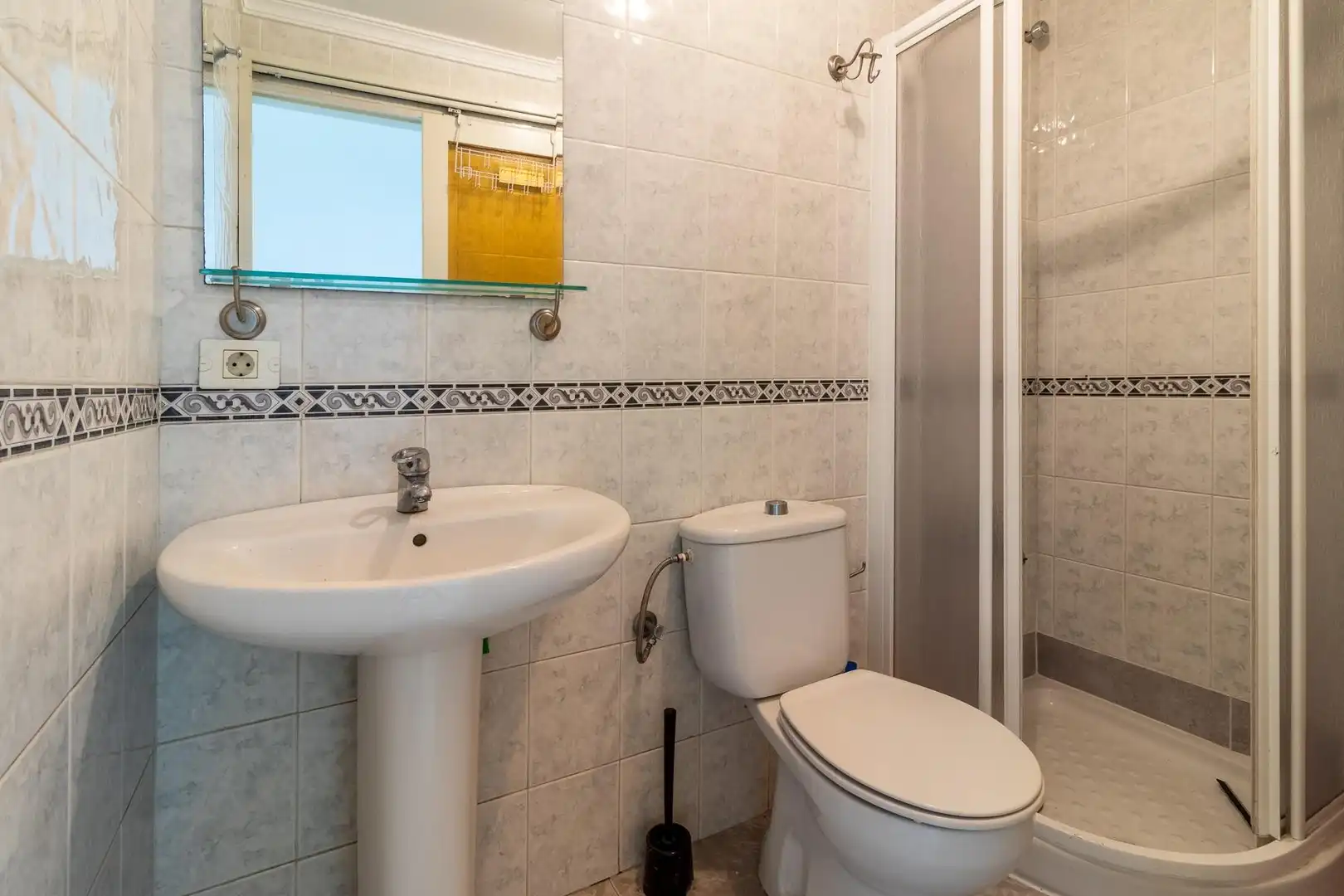 Business premises for sale in Calle de los Fondos de Segura, imagen 11