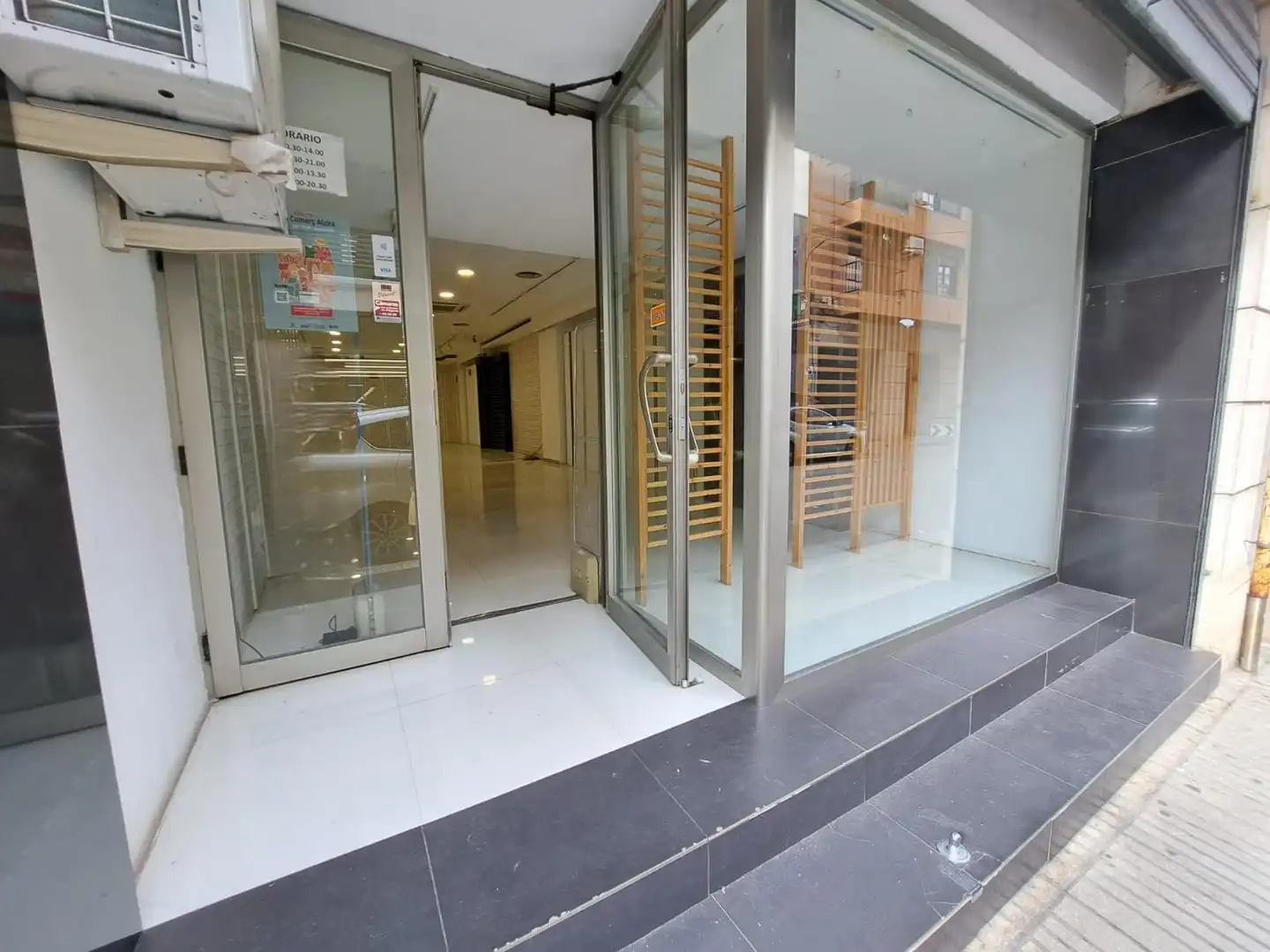 Local comercial de lloguer a Calle FRANCESC ARBONA, imagen 12