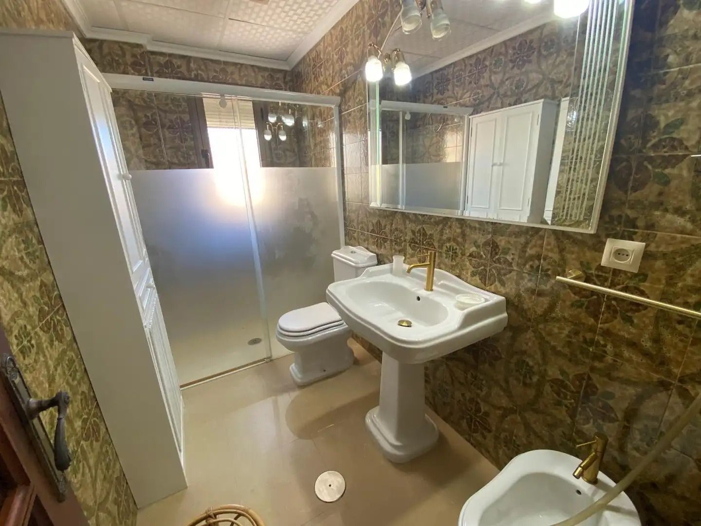 Baño de Piso de alquiler en Albacete con Calefacción, Amueblado y Balcón
