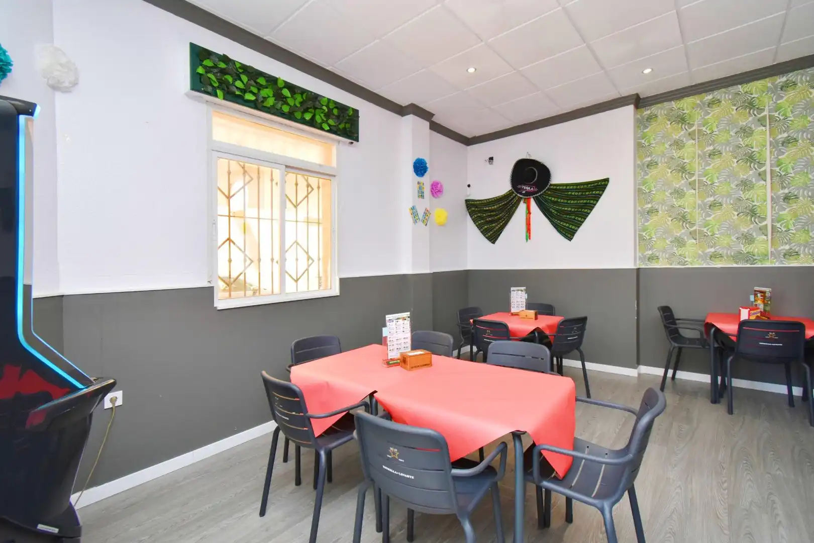 Comedor de Local en venta en El Ejido con Aire acondicionado