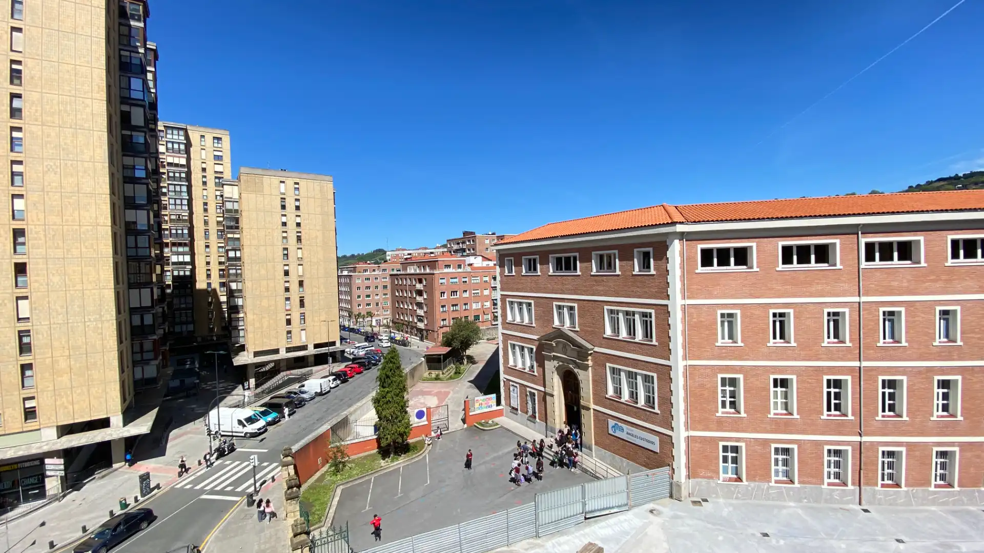 Außenansicht von Wohnung zum Verkauf in Bilbao  mit Heizung, Abstellraum und Möbliert