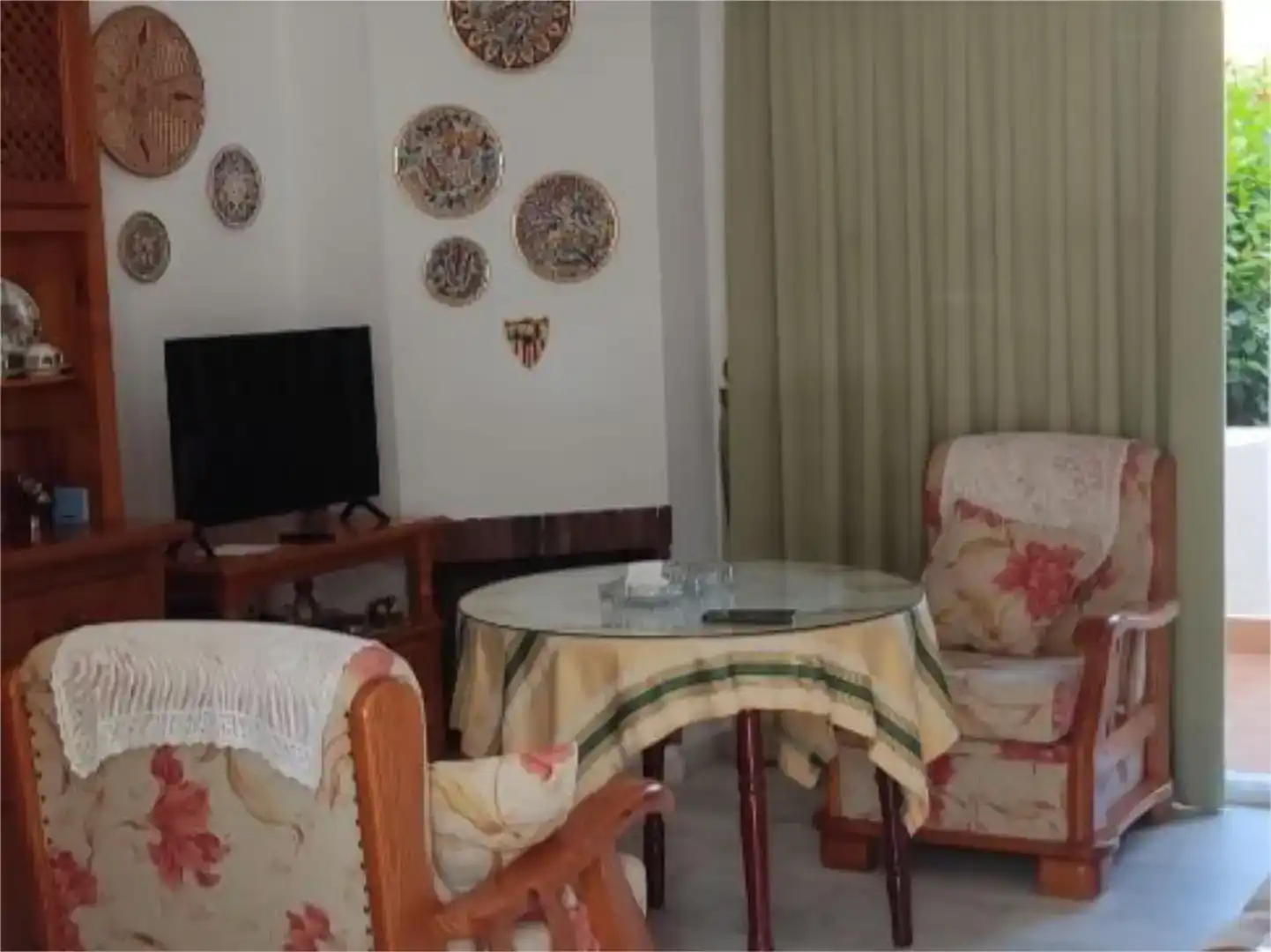 Sala de estar de Piso de alquiler en Rota con Jardín privado, Piscina y Amueblado
