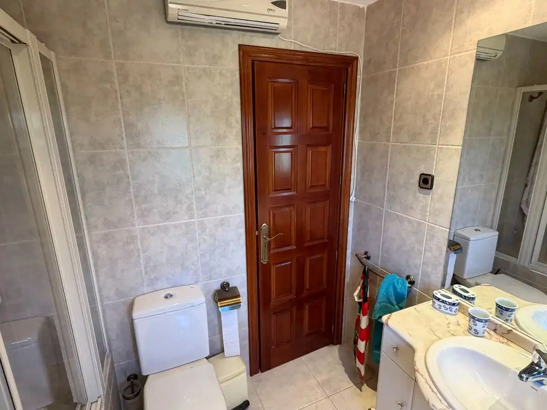 Bany de Casa o xalet en venda en Uceda amb Aire condicionat, Calefacció i Jardí privat