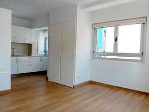 Dormitori de Apartament de lloguer en Las Palmas de Gran Canaria amb Forn i Rentadora