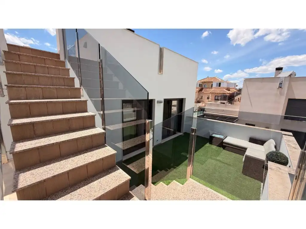 House with pool for sale in Calle Maite Pagazaurtundua Ruiz, imagen 37
