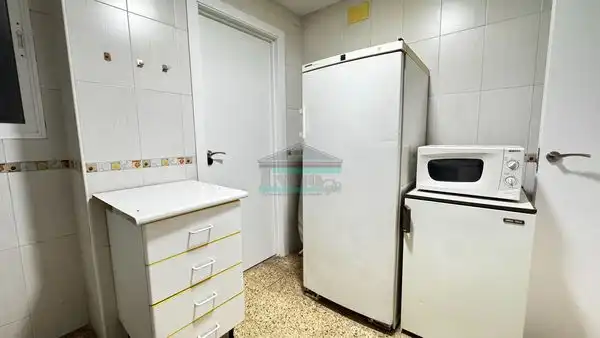 Kitchen of Flat for rent in Granada  with Furnished, TV and Balcony