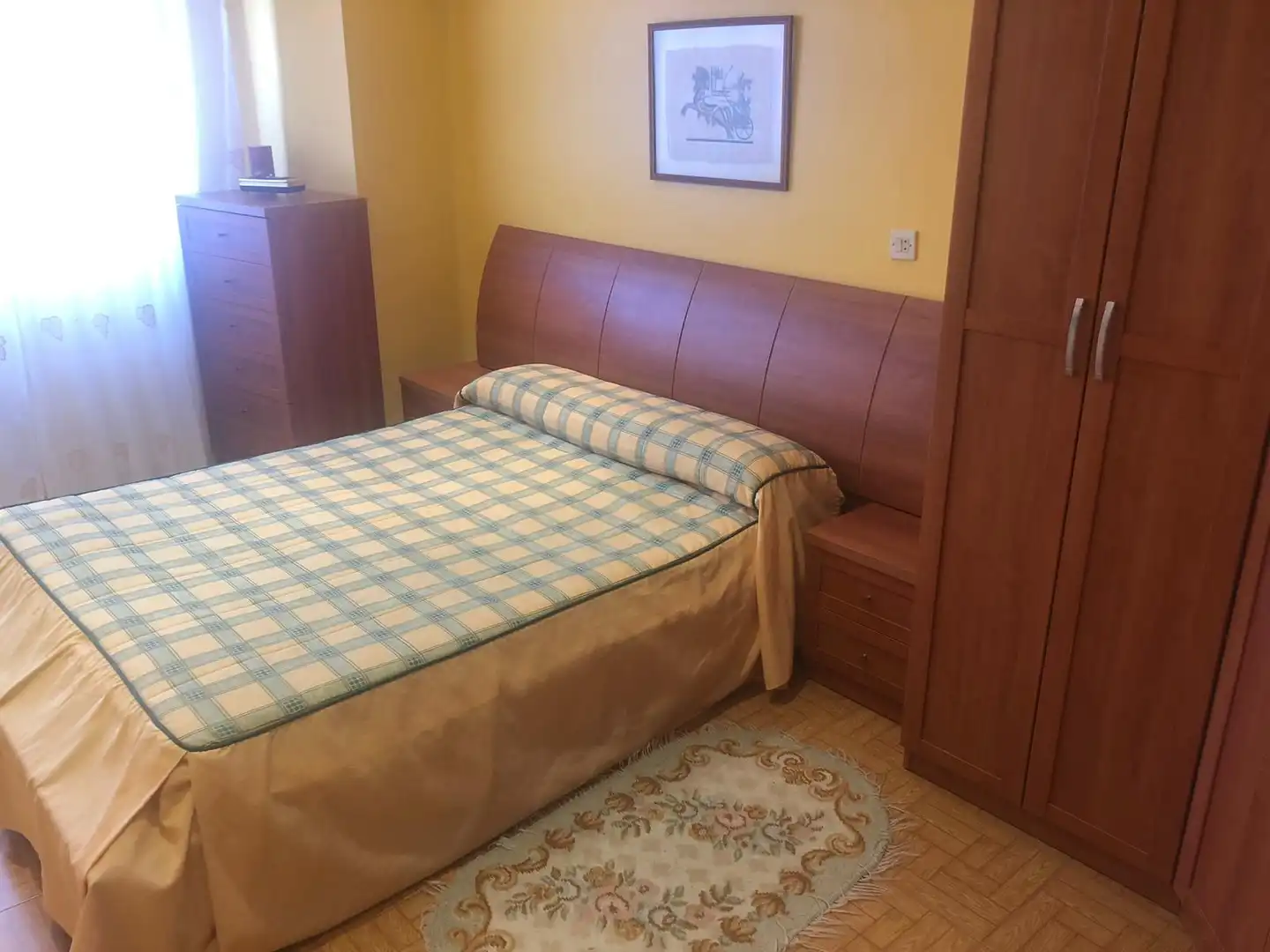 Flat for rent in Plaza de la Soledad, Cimadevilla