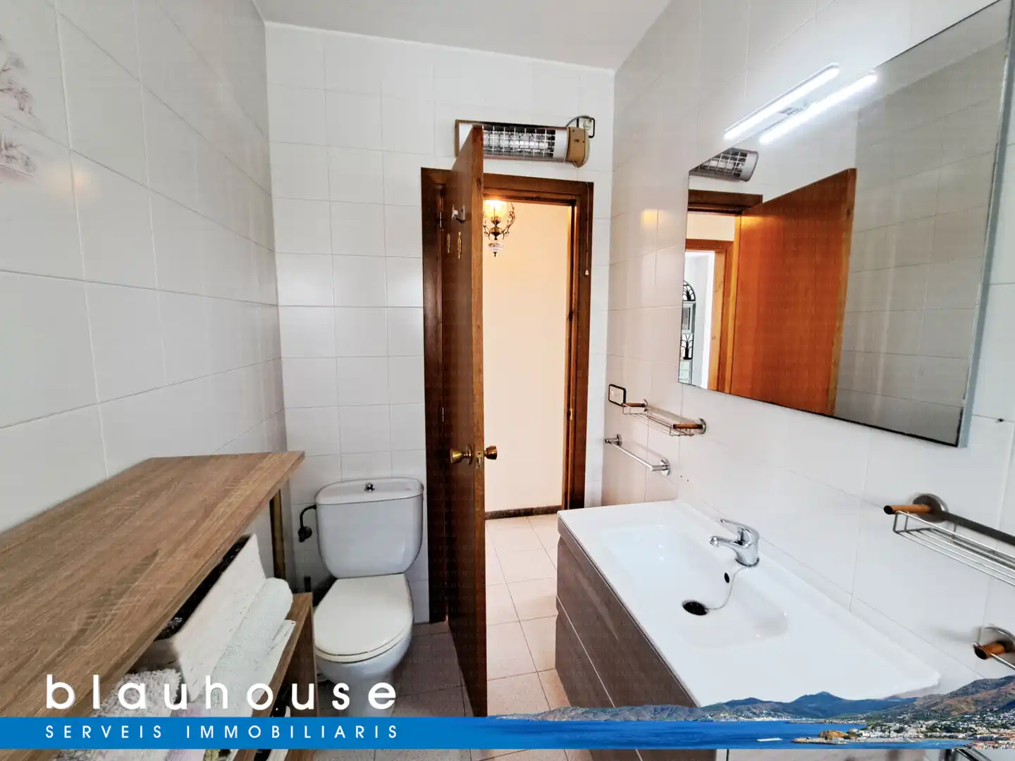 Bathroom of Attic for sale in Llançà  with Air Conditioner and Terrace