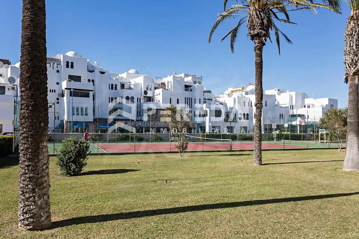 Exterior view of Houses for sale in Roquetas de Mar  with Terrace and Community pool