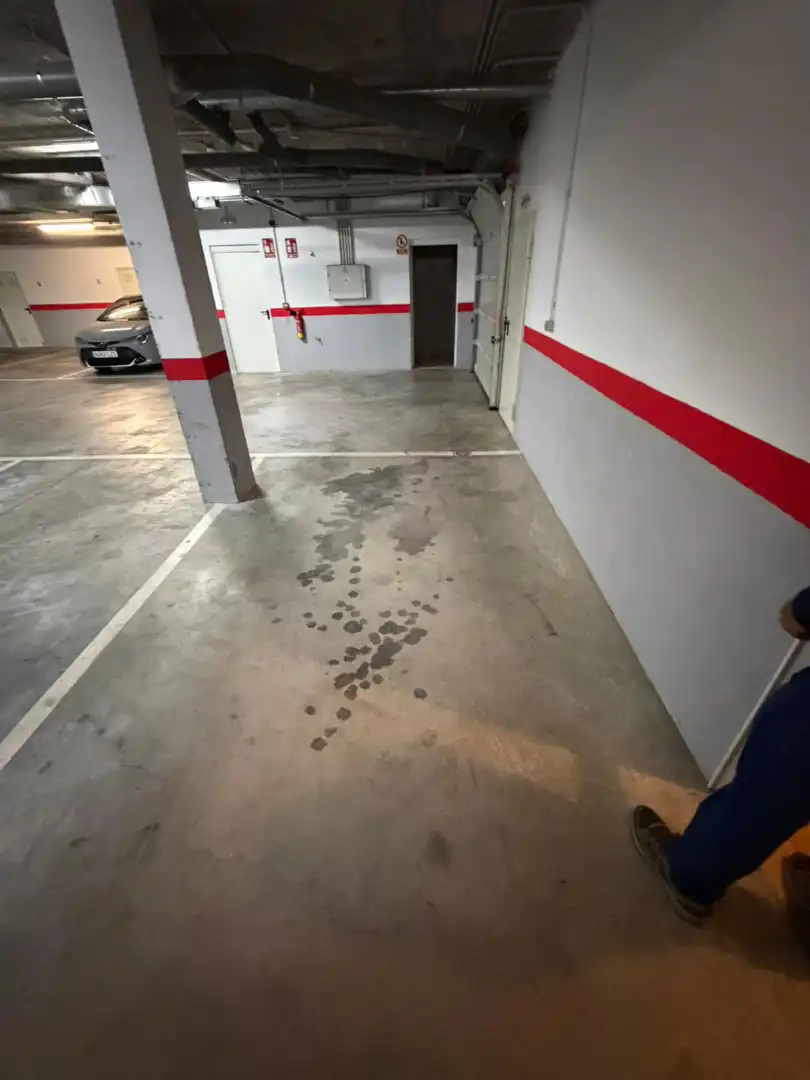 Parking de Piso en venta en Sevilla con Aire acondicionado, Trastero y Amueblado