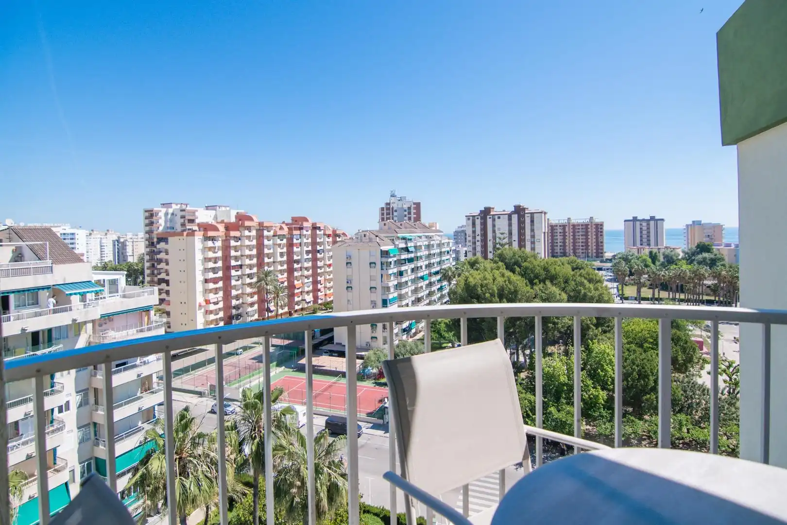 Schlafzimmer von Wohnungen zum Verkauf in Gandia mit Klimaanlage, Privatgarten und Terrasse