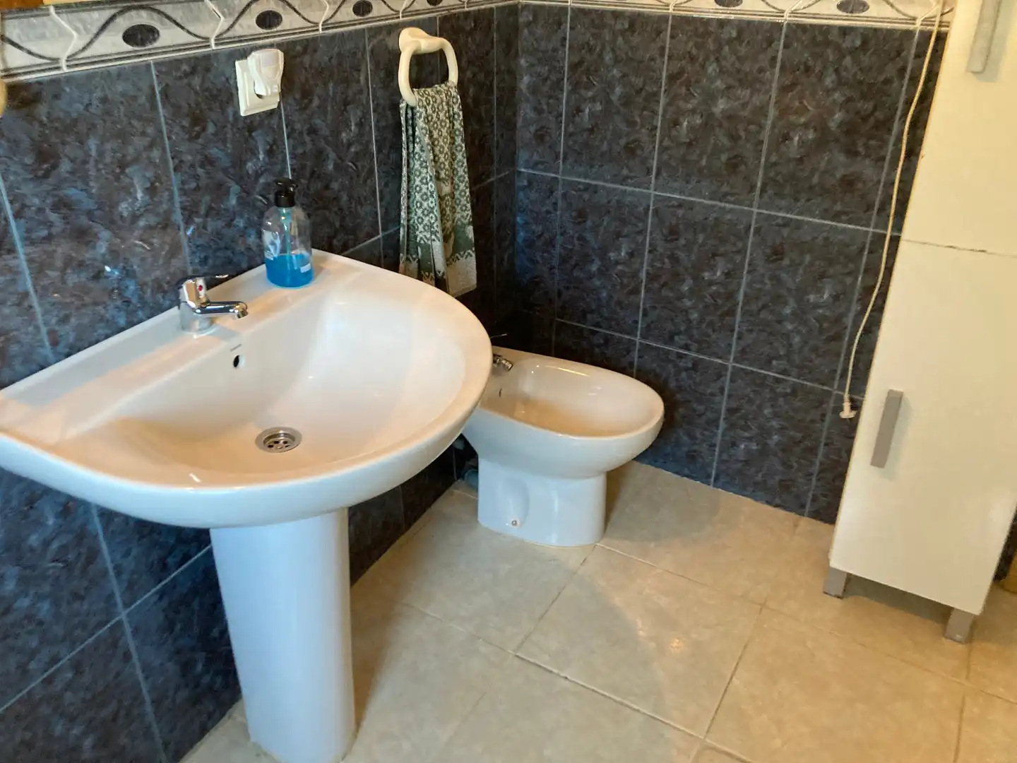 Baño de Casa o chalet de alquiler en Los Barrios con Aire acondicionado, Jardín privado y Amueblado