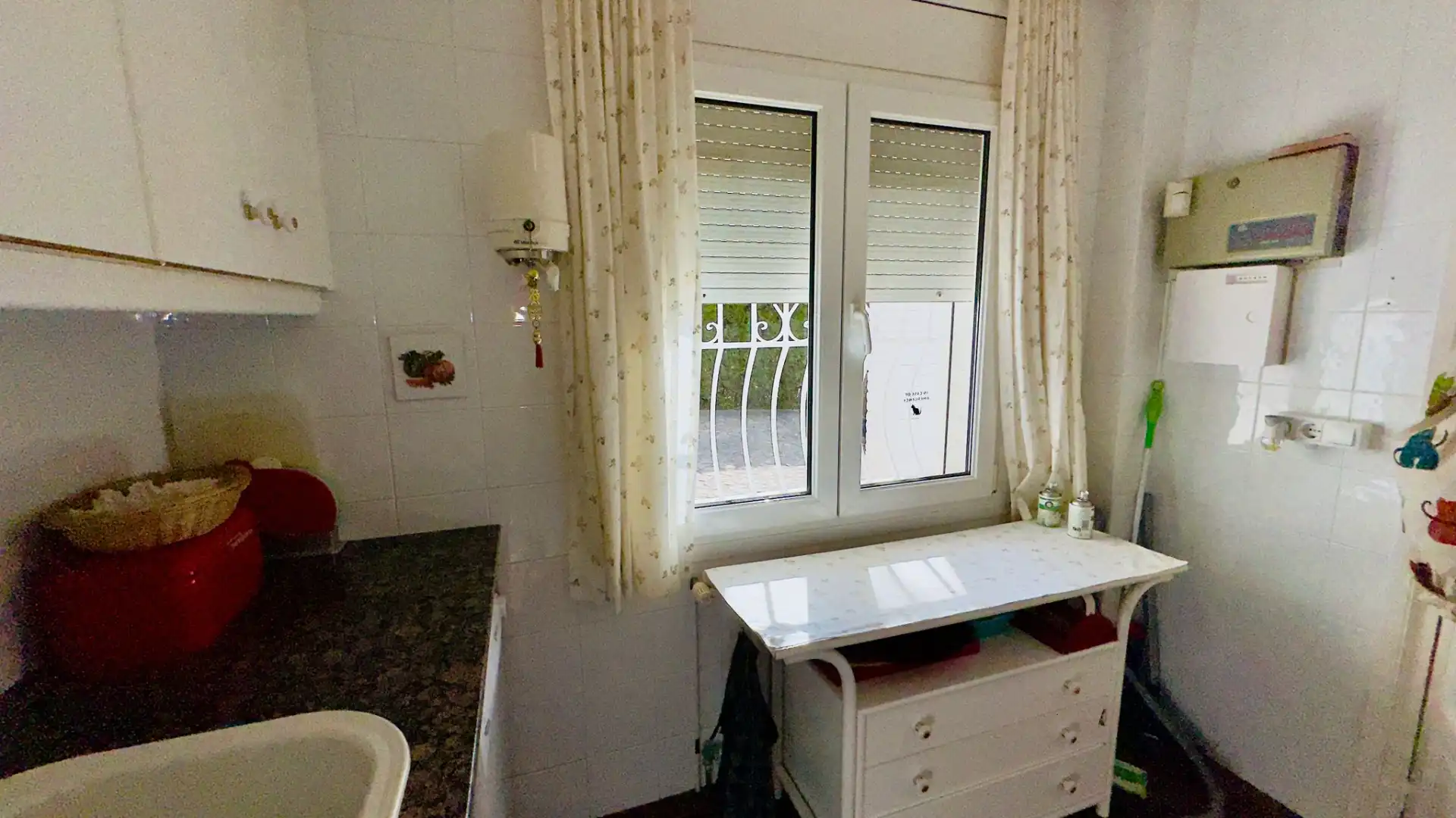 Baño de Casa o chalet en venta en L'Estartit con Aire acondicionado, Calefacción y Jardín privado