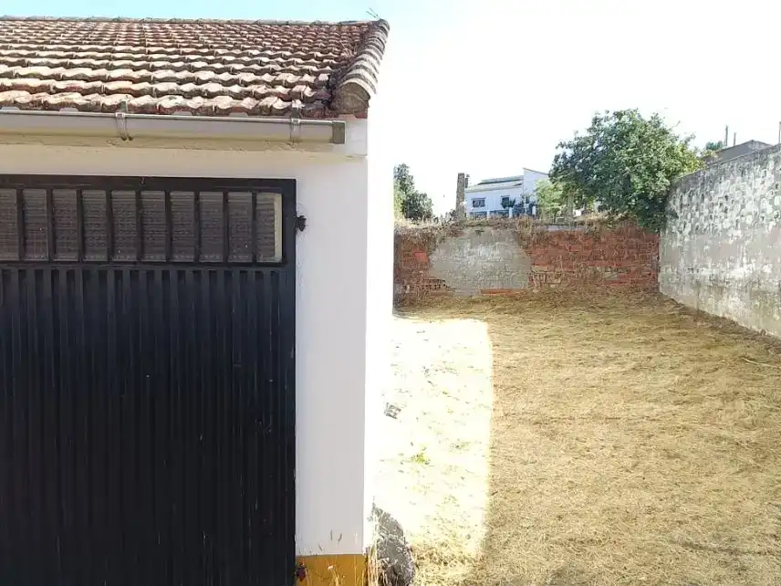 Piso en venta en Frades de la Sierra con Trastero y Amueblado