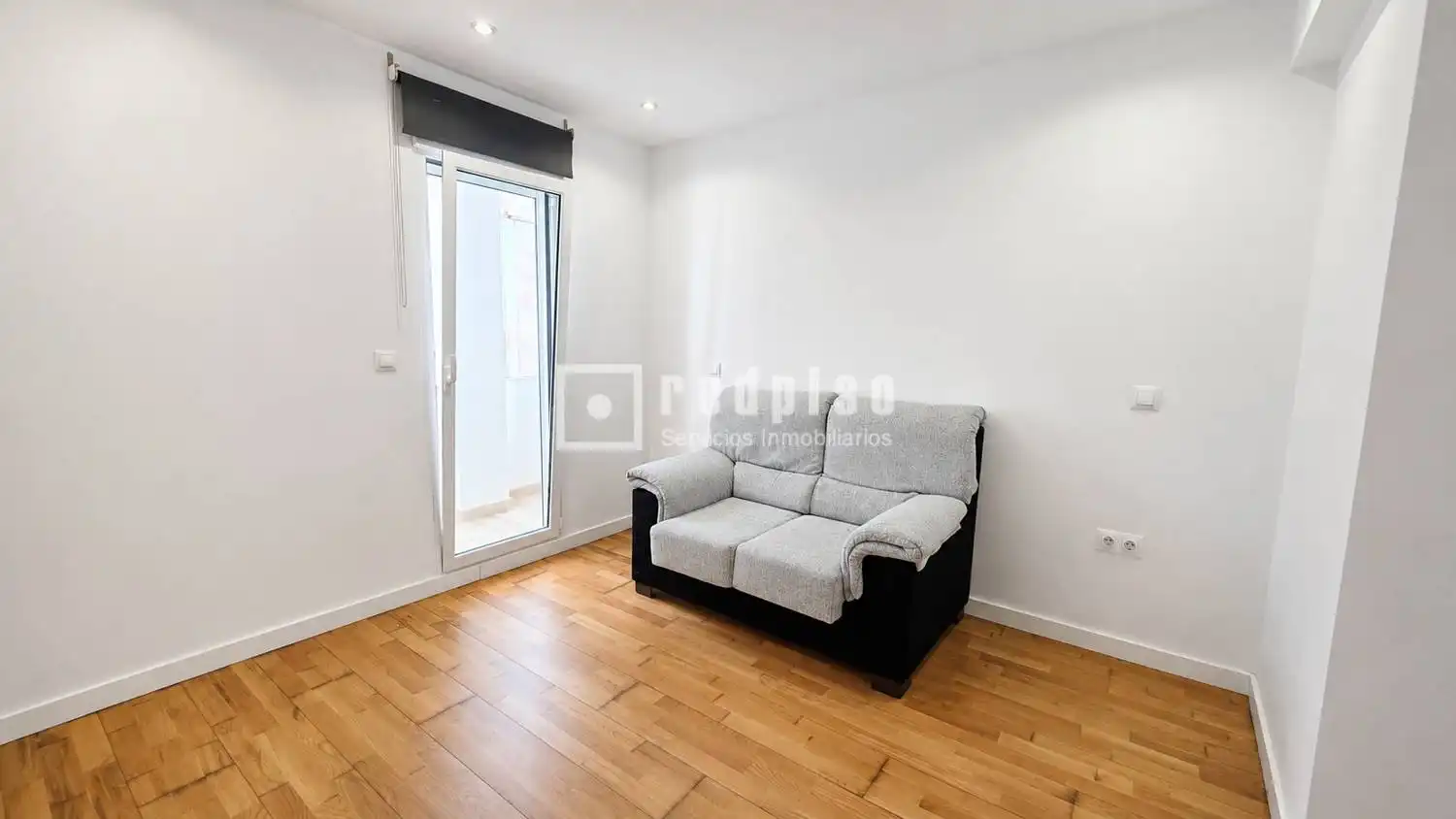 Habitación de Piso de alquiler en Valencia con Aire acondicionado y Amueblado