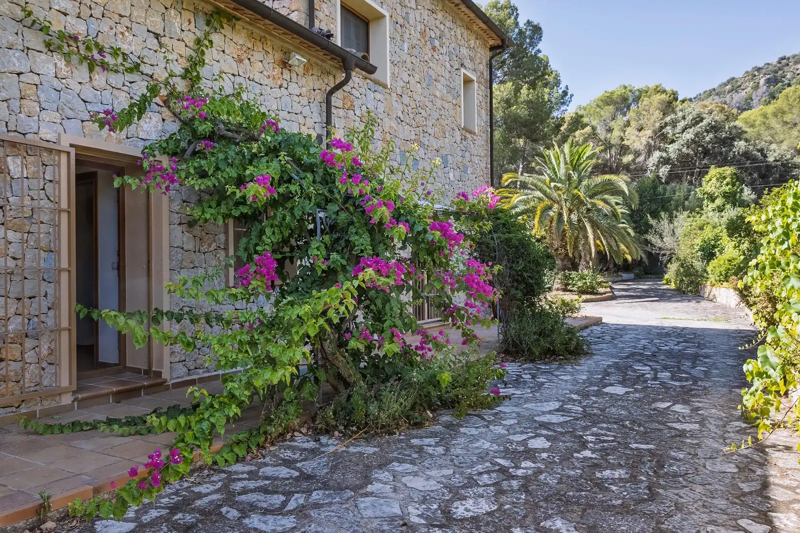 Vista exterior de Casa o xalet en venda en Pedreguer amb Aire condicionat, Calefacció i Jardí privat