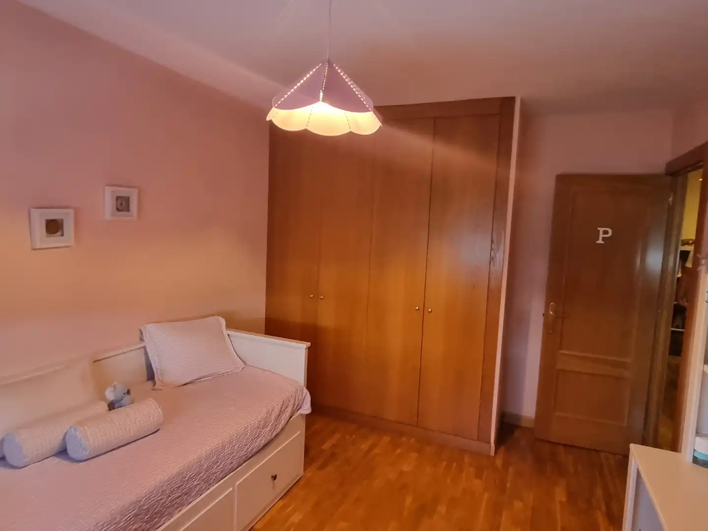 Dormitori de Casa adosada en venda en Castrillo del Val amb Calefacció, Jardí privat i Terrassa