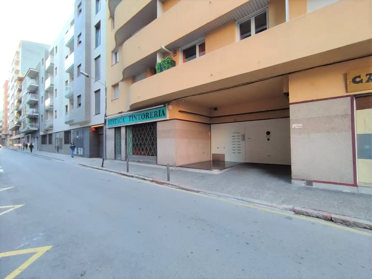 Garatge de lloguer a Travessia de la Creu, 8, Eixample Nord