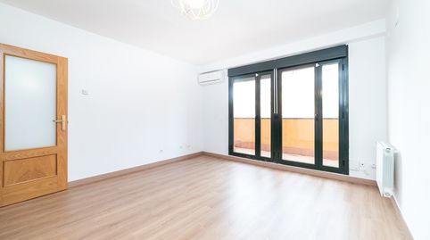 Foto 2 de Piso en venta en Calle de Alcobendas, Valdepelayo - Montepinos - Arroyo Culebro, Leganés