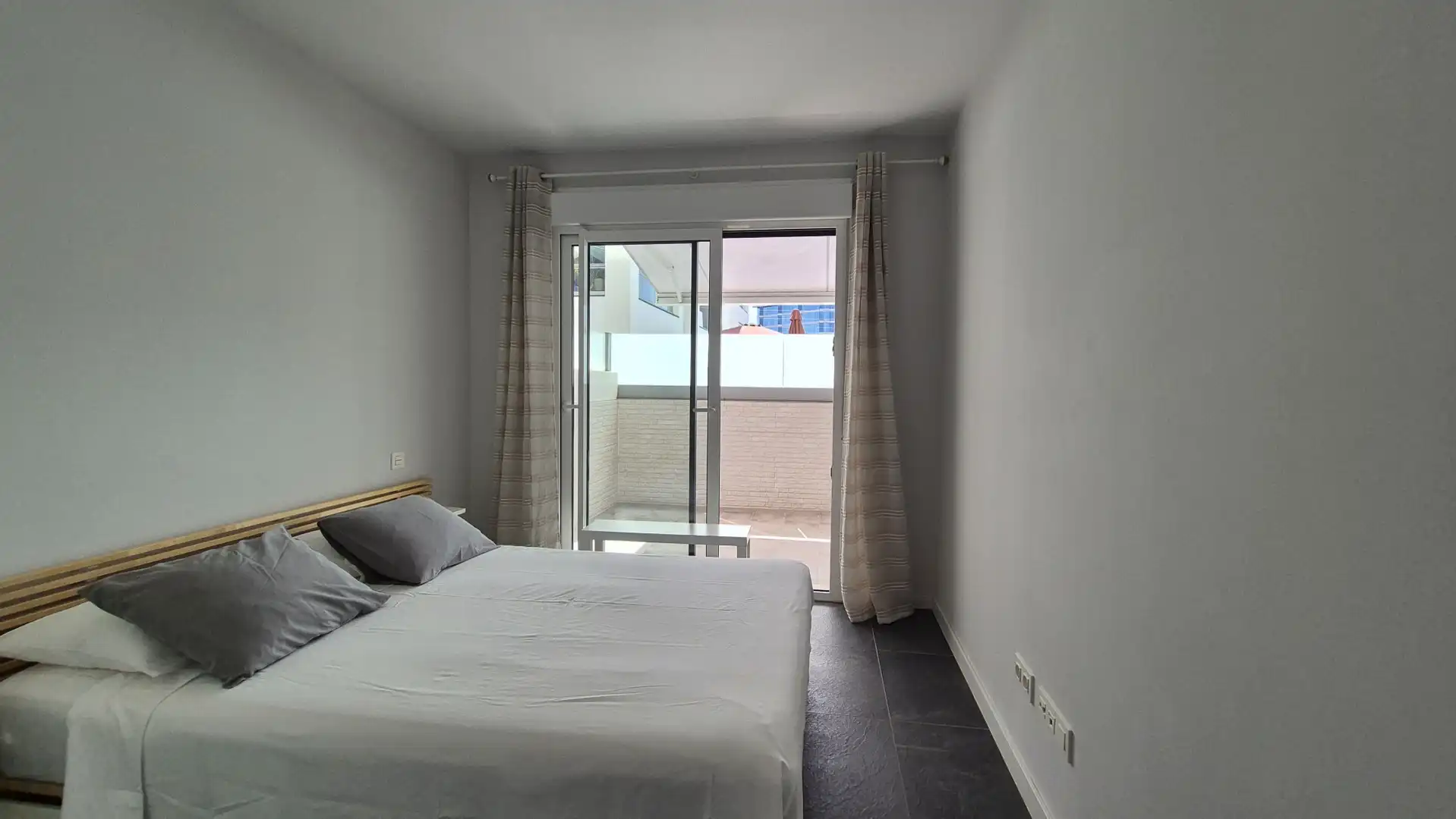 Bedroom of Ground floor for rent in Marbella  with Air Conditioner, Terrace and Storage room