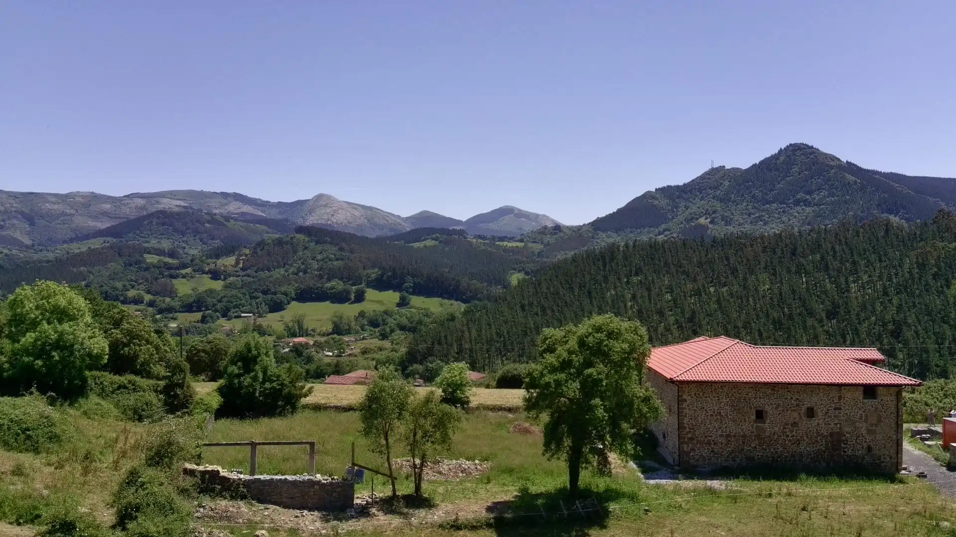 Vista exterior de Casa o chalet en venta en Sopuerta con Jardín privado, Trastero y Balcón