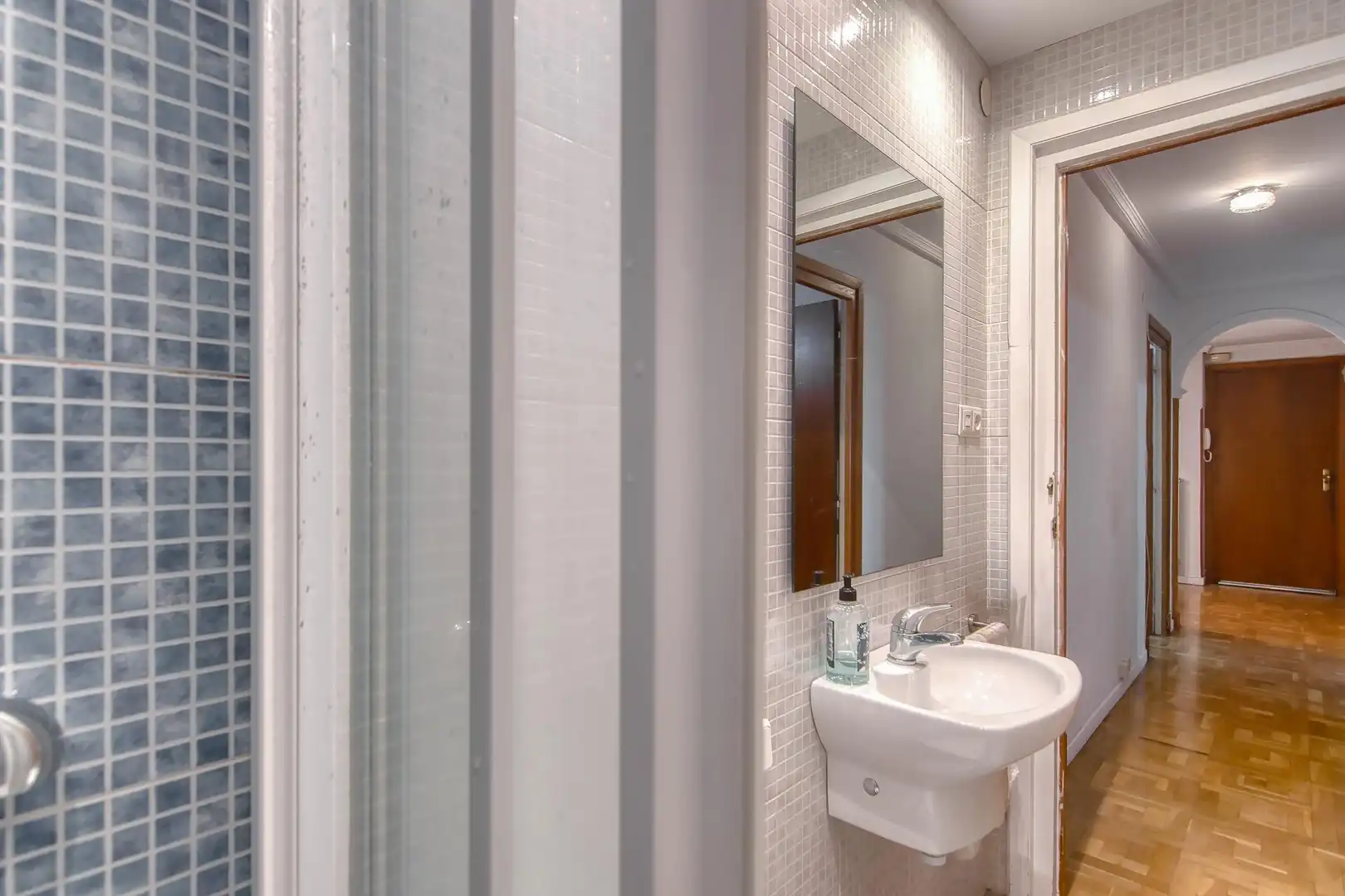 Bathroom of Flat for sale in  Pamplona / Iruña  with Heating, Storage room and Balcony