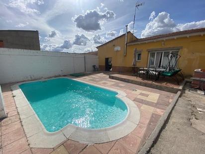 Swimming pool of House or chalet for sale in San Juan de la Encinilla  with Heating and Swimming Pool