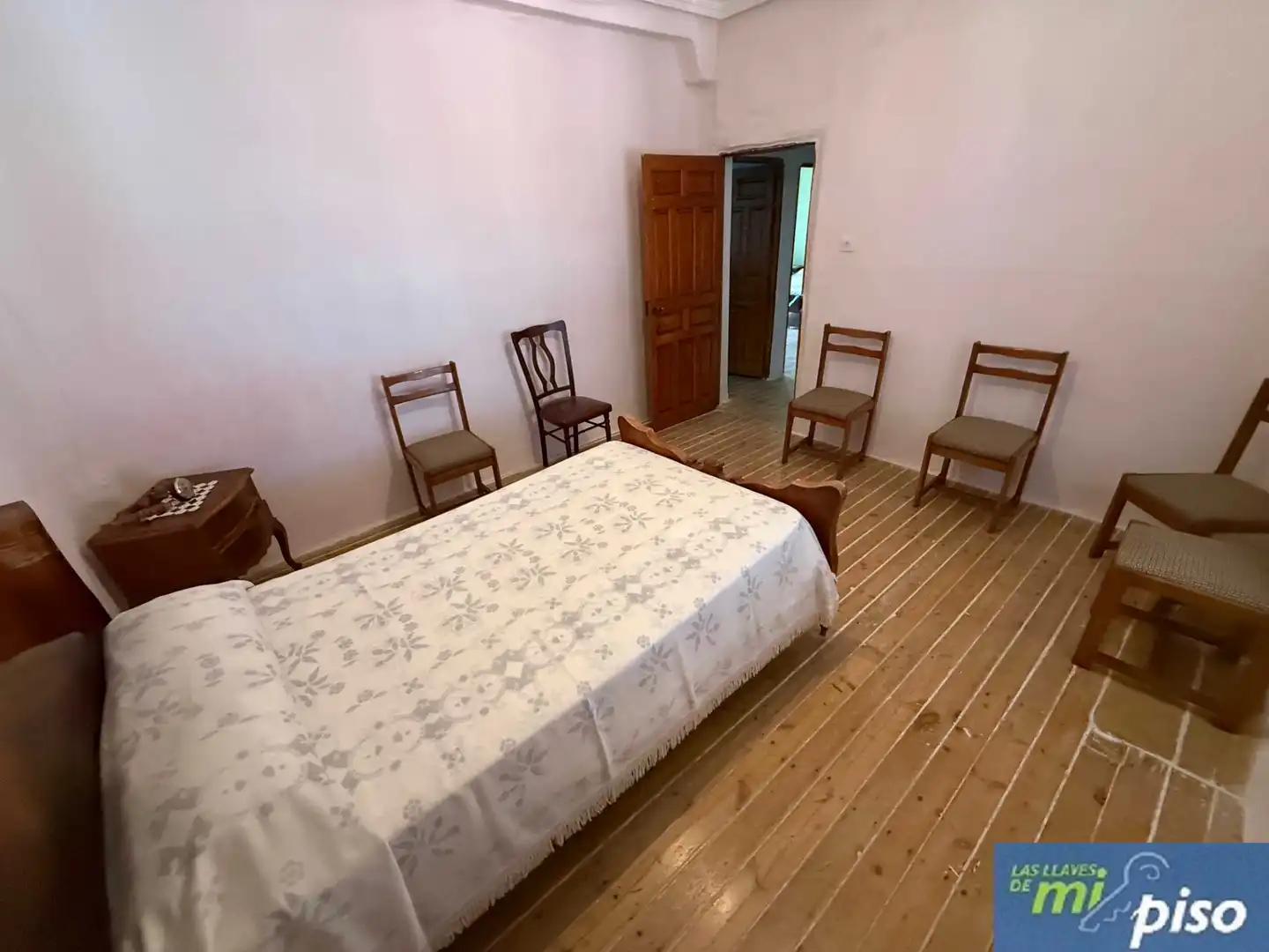 Dormitori de Casa o xalet en venda en Camporredondo amb Jardí privat, Parquet i Terrassa
