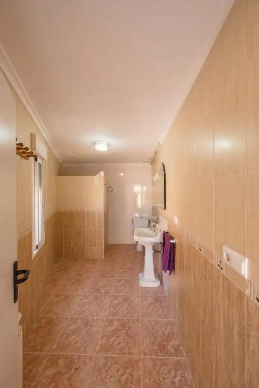 Bany de Casa o xalet en venda en Elche / Elx amb Aire condicionat, Calefacció i Jardí privat