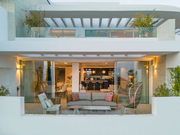 Triplex with pool for sale in Palo Alto