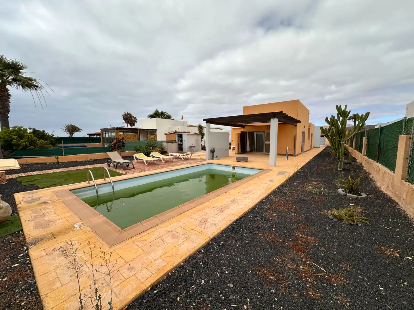 Vista exterior de Casa o xalet en venda en Antigua amb Jardí privat, Terrassa i Traster