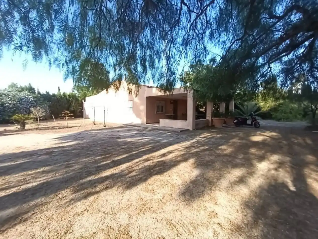 Außenansicht von Haus oder Chalet zum Verkauf in Elda mit Heizung und Schwimmbad