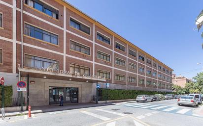 Exterior view of Flat for sale in  Granada Capital  with Terrace and Balcony